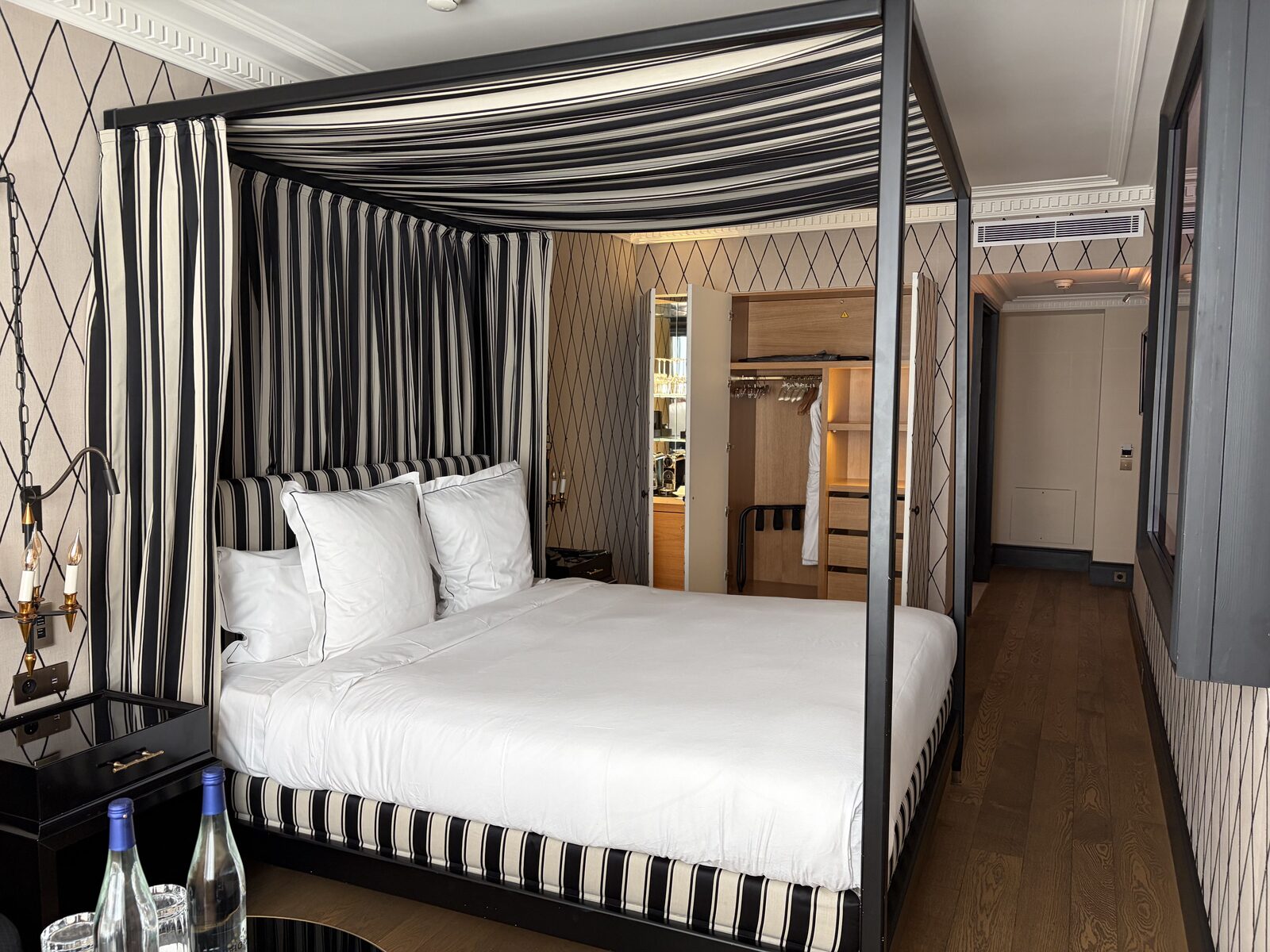 Hôtel de BerriでアップグレードされたPrestige Roomの客室